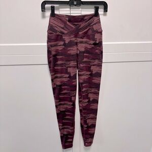 Alphalete surface power burgundy stripe legging S